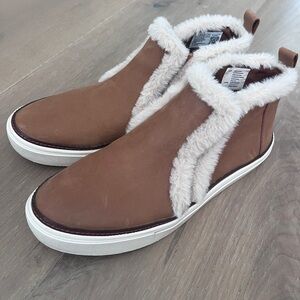 Toms Tan Fur-Trimmed Women's Sneakers